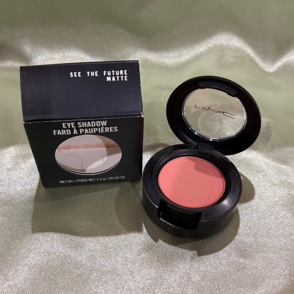 MAC Eye Shadow See the Future New in Box